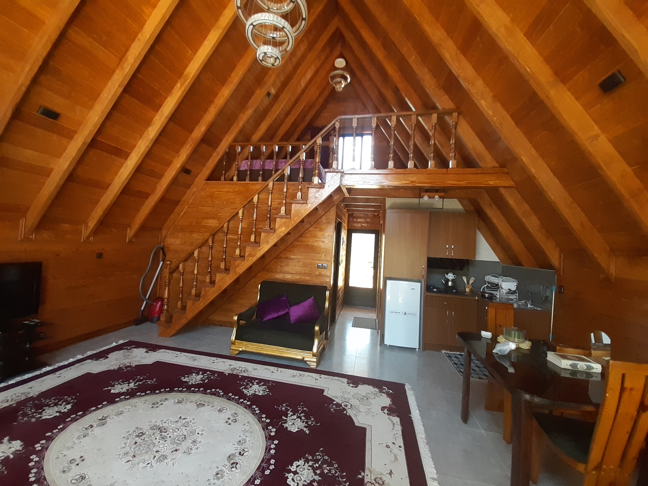 ویلا سویسی طاهری