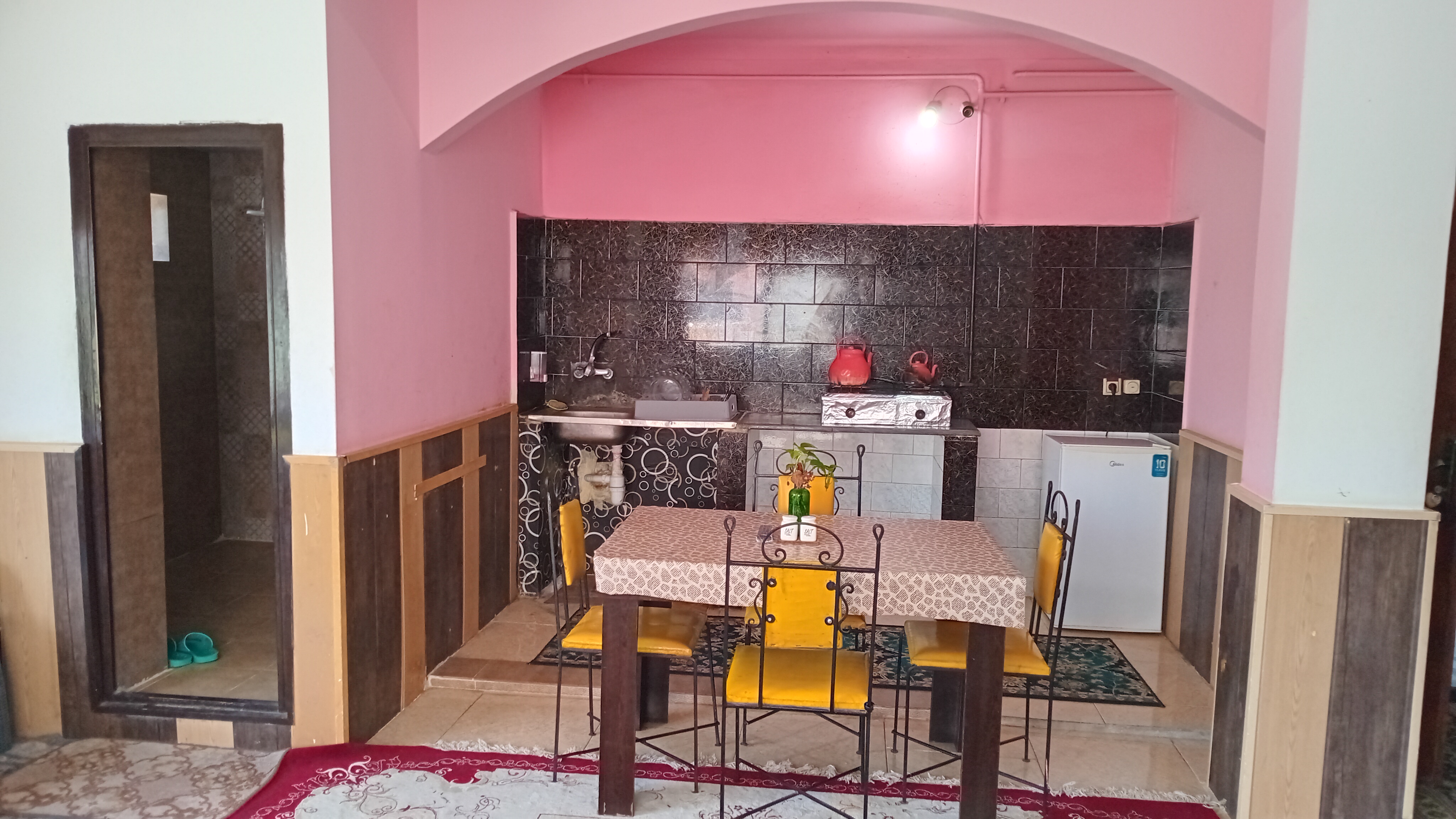 سوئیت ساحلی کاسپین واحد ۸