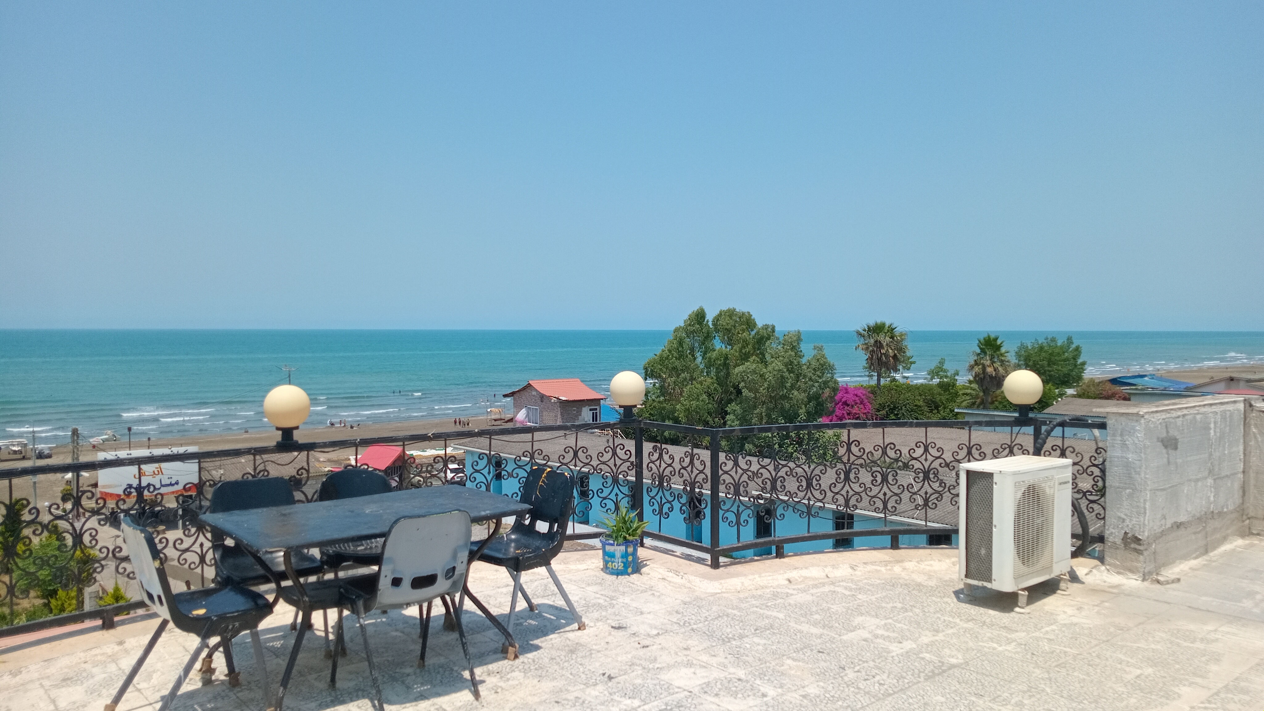 سوئیت ساحلی کاسپین واحد ۸