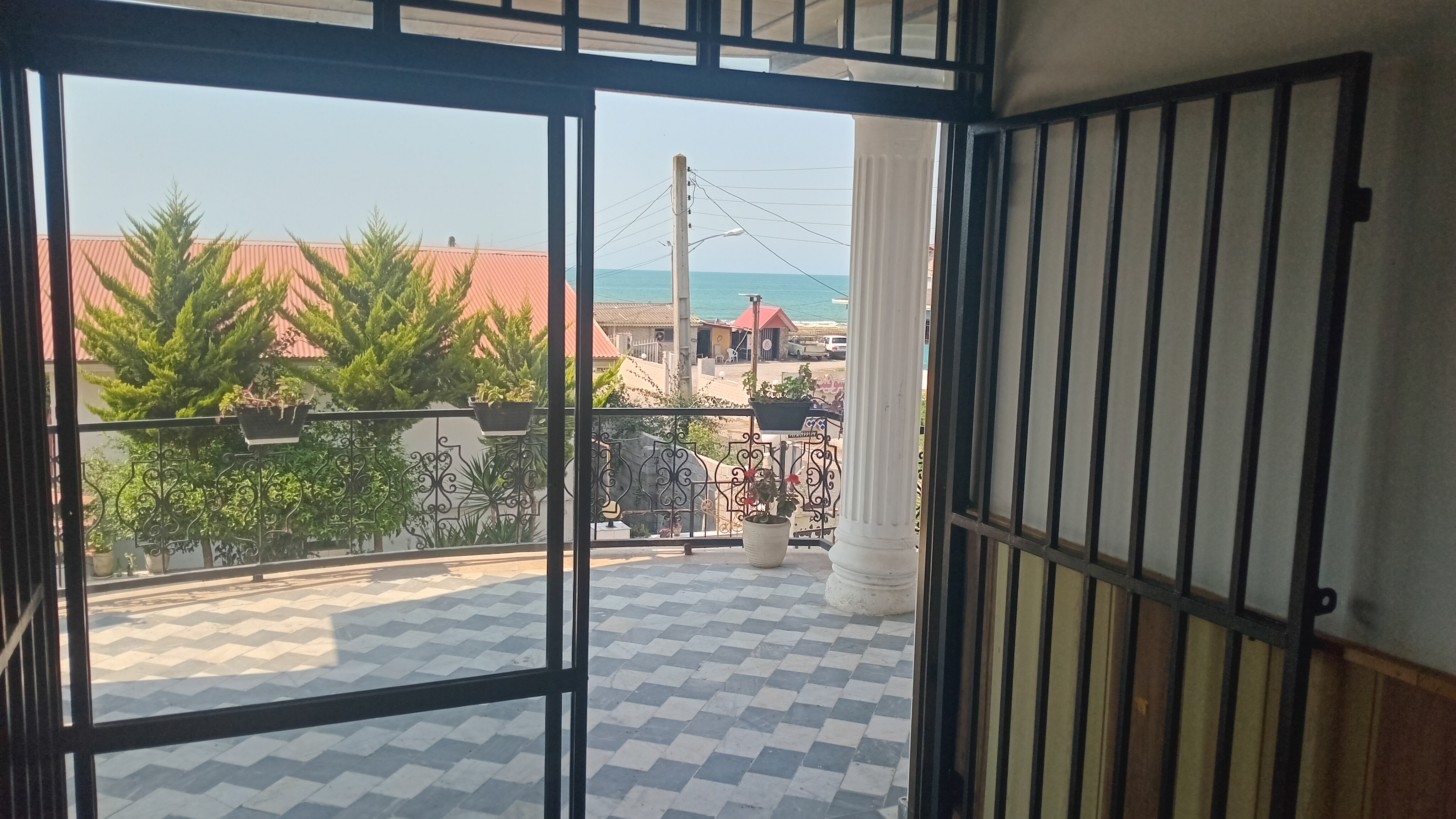 سوئیت ساحلی کاسپین واحد ۸
