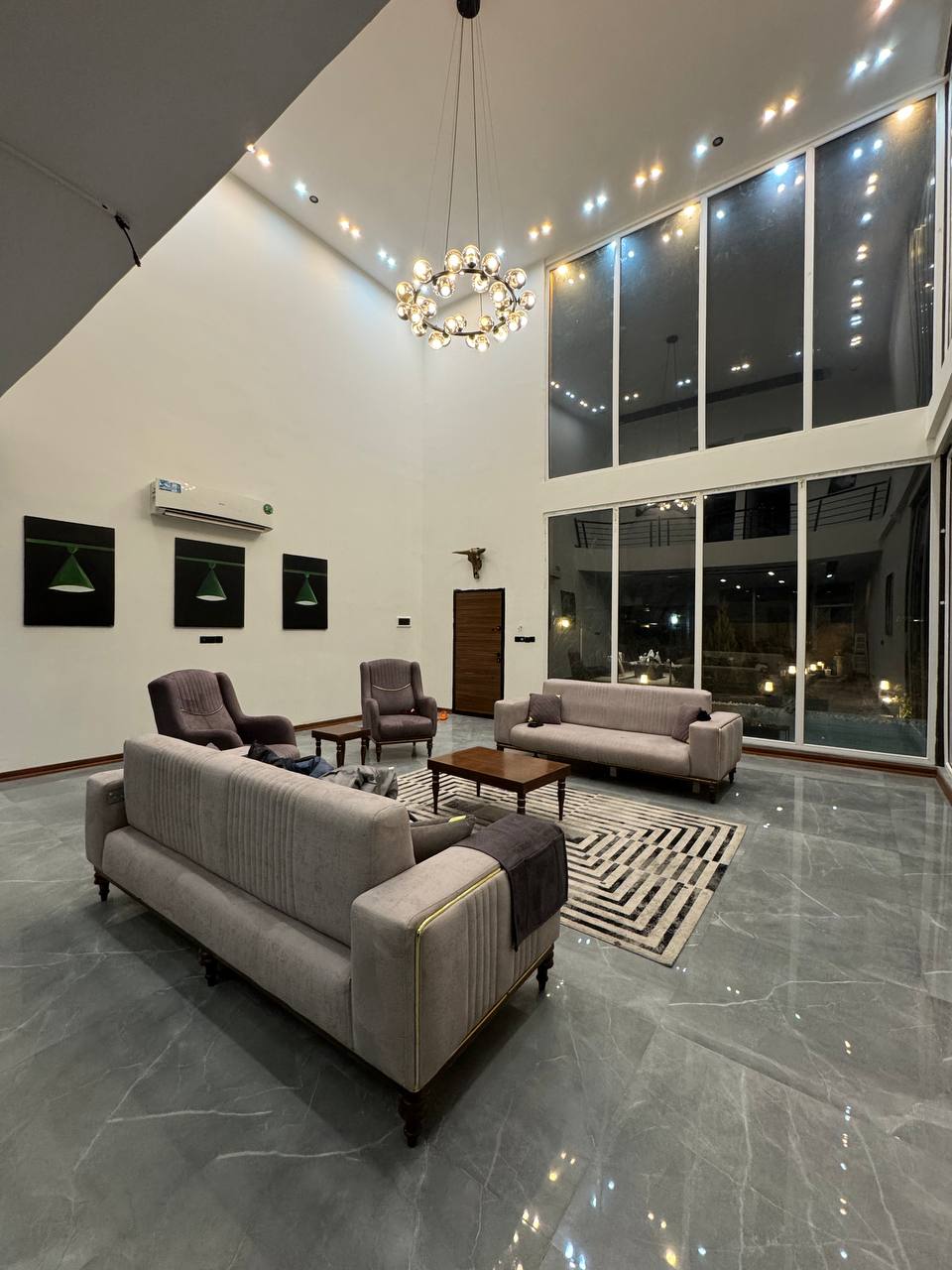 ویلا سه خواب عمارت هستی