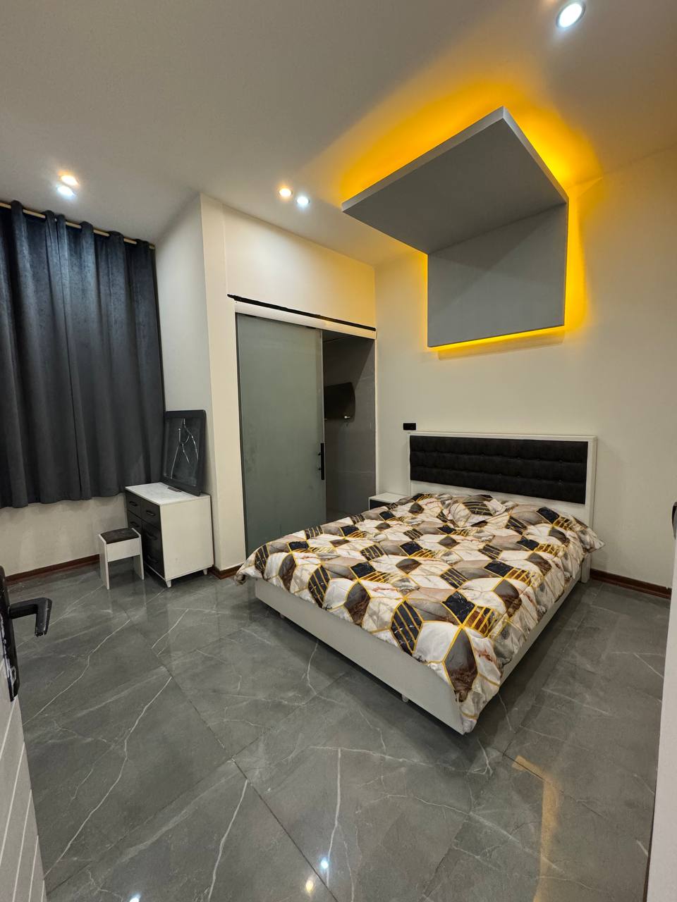 ویلا سه خواب عمارت هستی