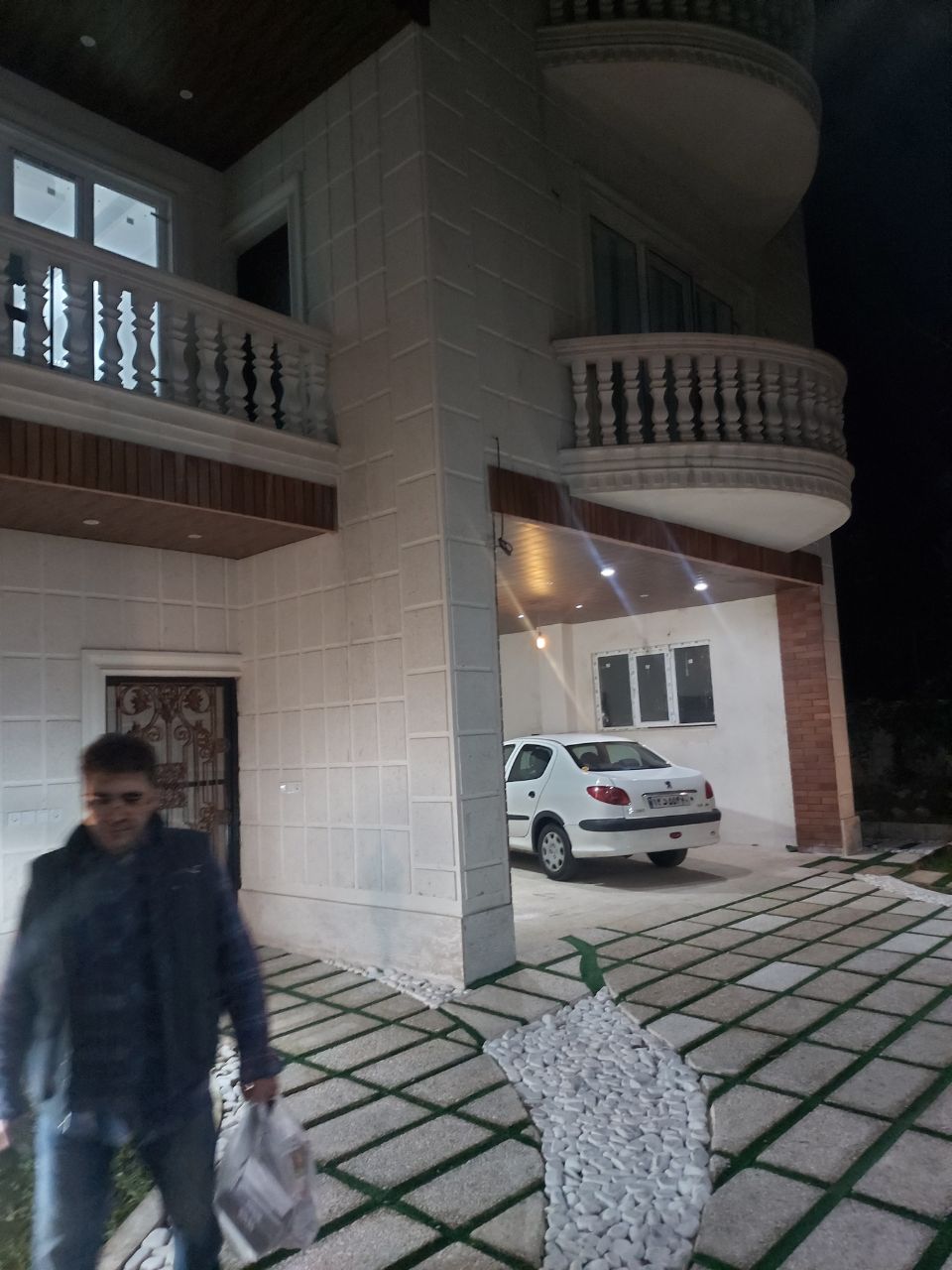 دوخوابه جنگلی دنج