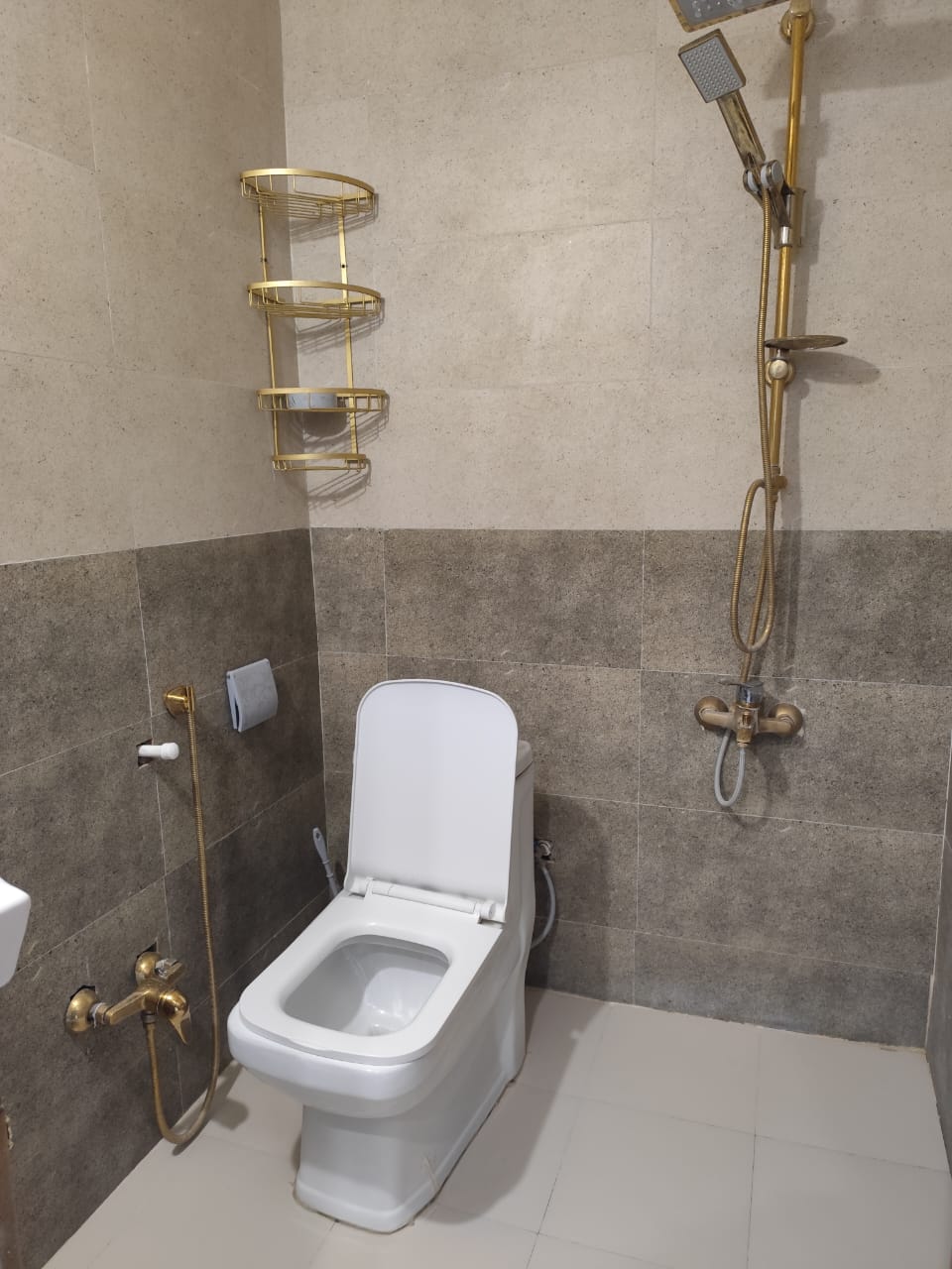 نیوسنس گاردن استخر دار آبگرم