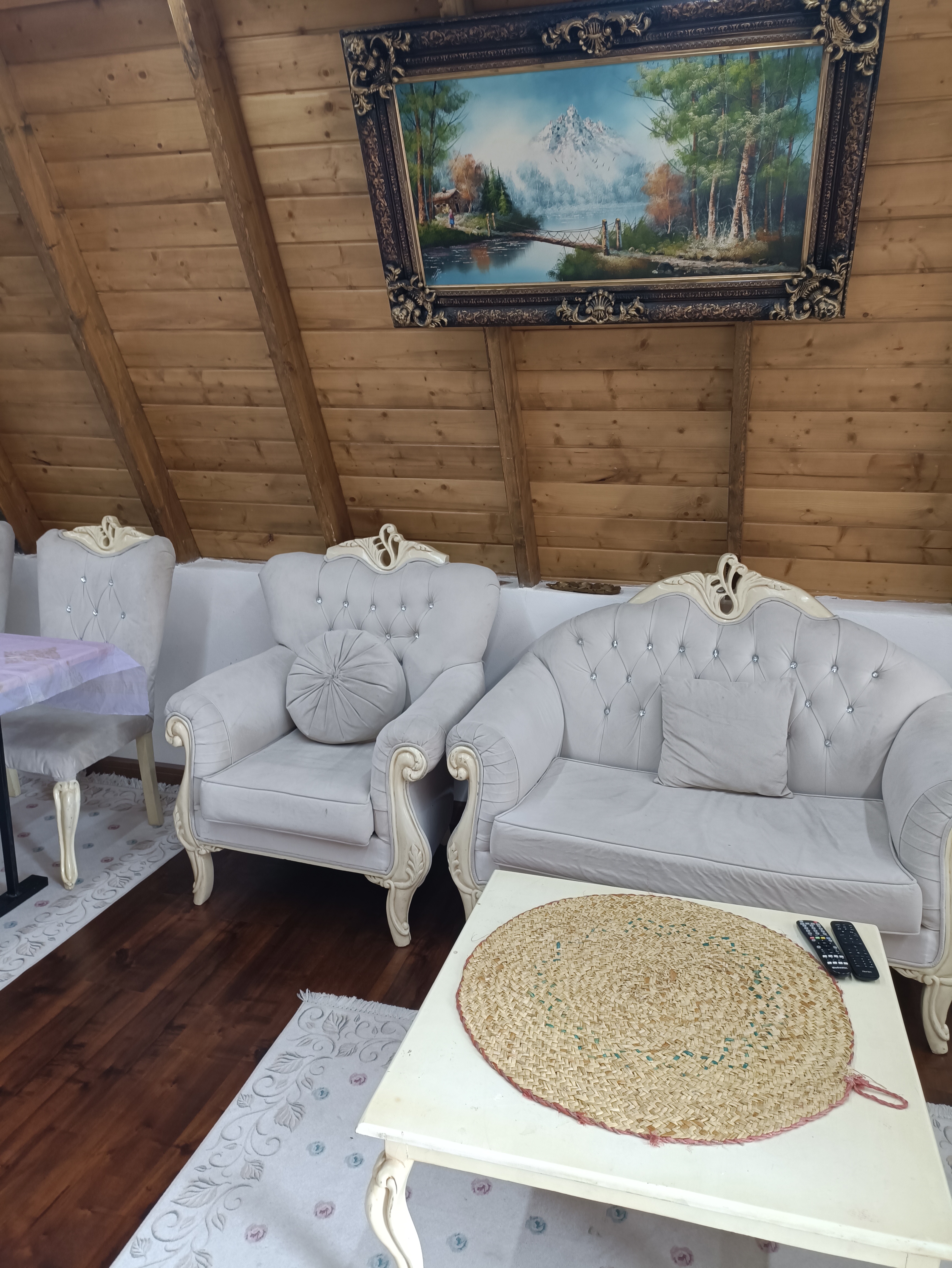 کلبه سوییسی یادگار سبز