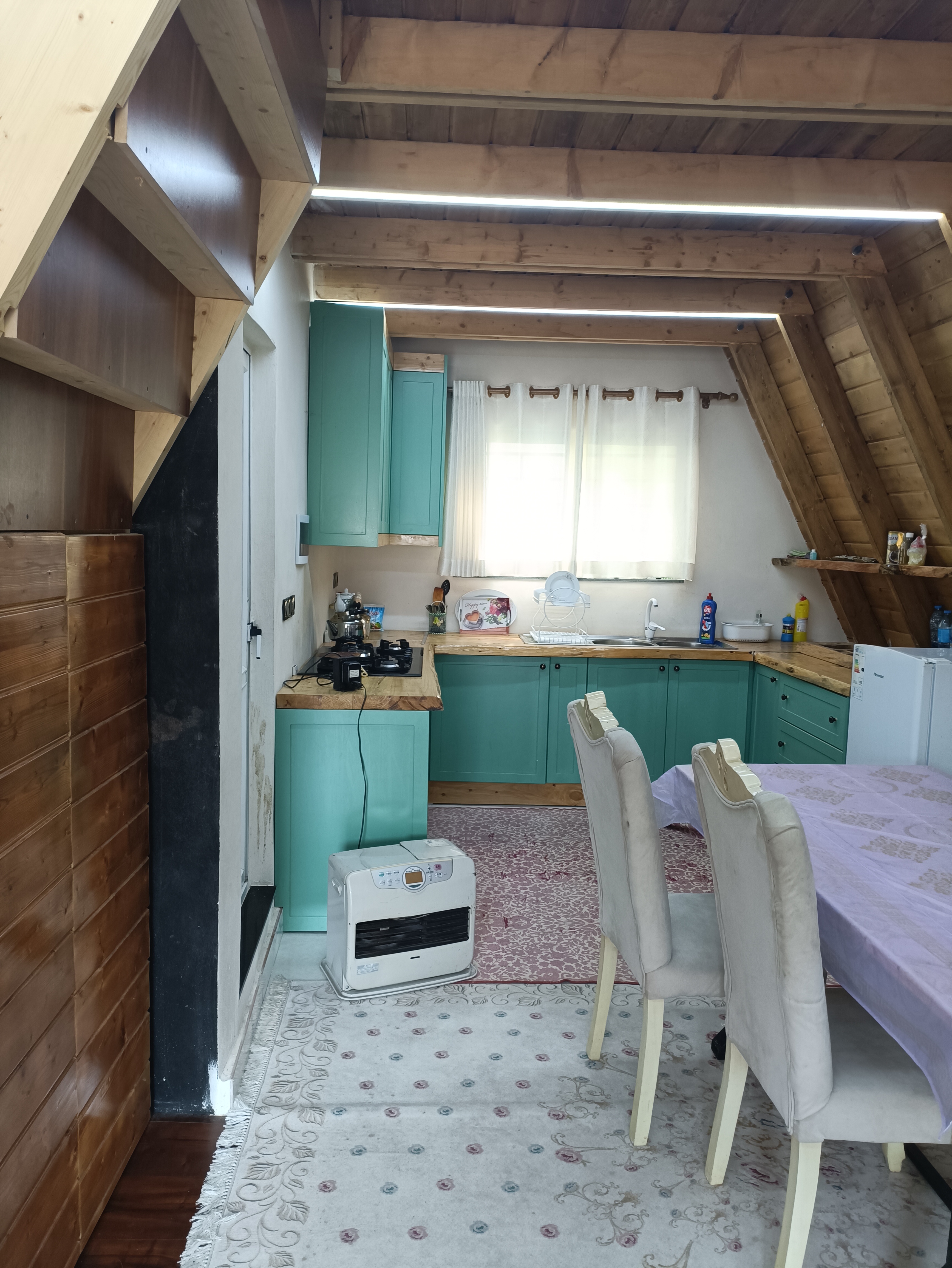کلبه سوییسی یادگار سبز