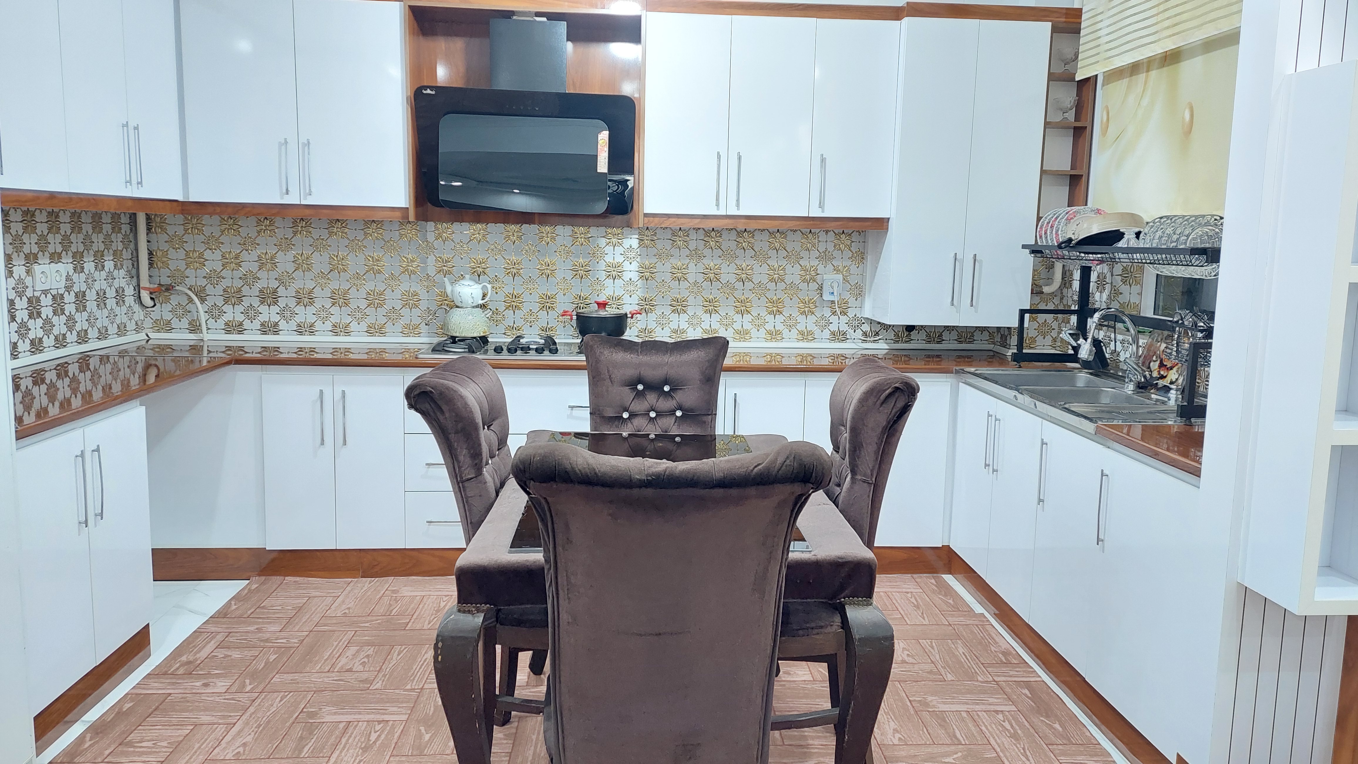 اقامتگاه کادوس